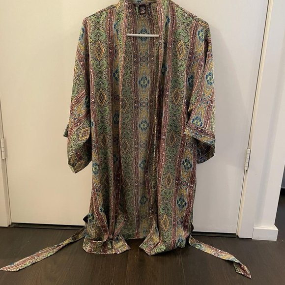 Victoria's Secret xsmall/small silky satin robe - Picture 7 of 7